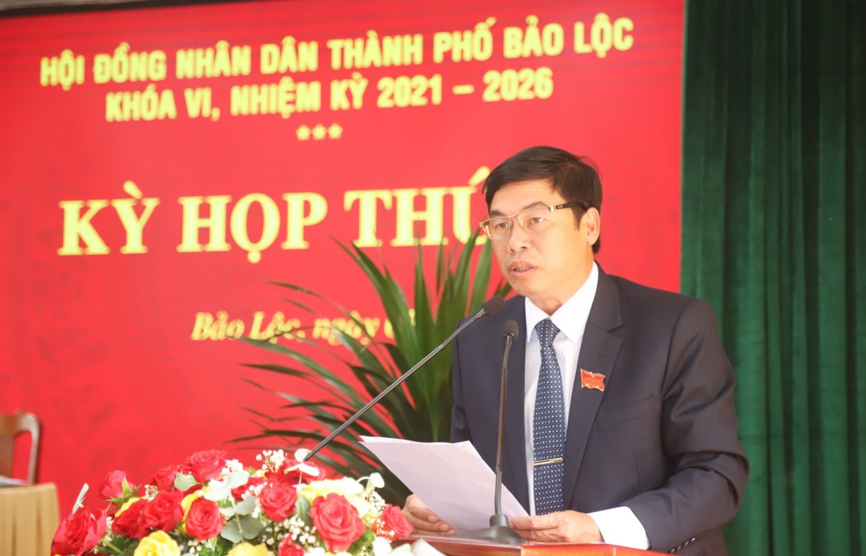 Đồng chí Nghiêm Xuân Đức - Phó Bí thư Thường Thành ủy Bảo Lộc, Chủ tịch HĐND TP Bảo Lộc phát biểu bế mạc Kỳ họp