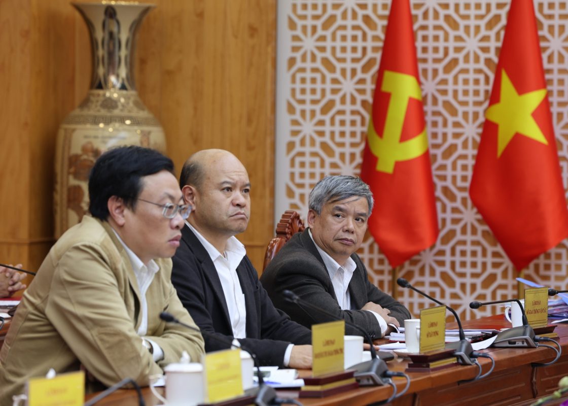 Lãnh đạo các sở, ngành liên quan dự Hội nghị tại điểm cầu UBND tỉnh Lâm Đồng