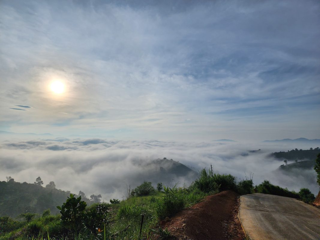 Đèo mây Lộc Thành