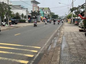 Bán nhà mặt tiền Nguyễn Văn Cừ Lộc Sơn Bảo Lộc Lâm Đồng
